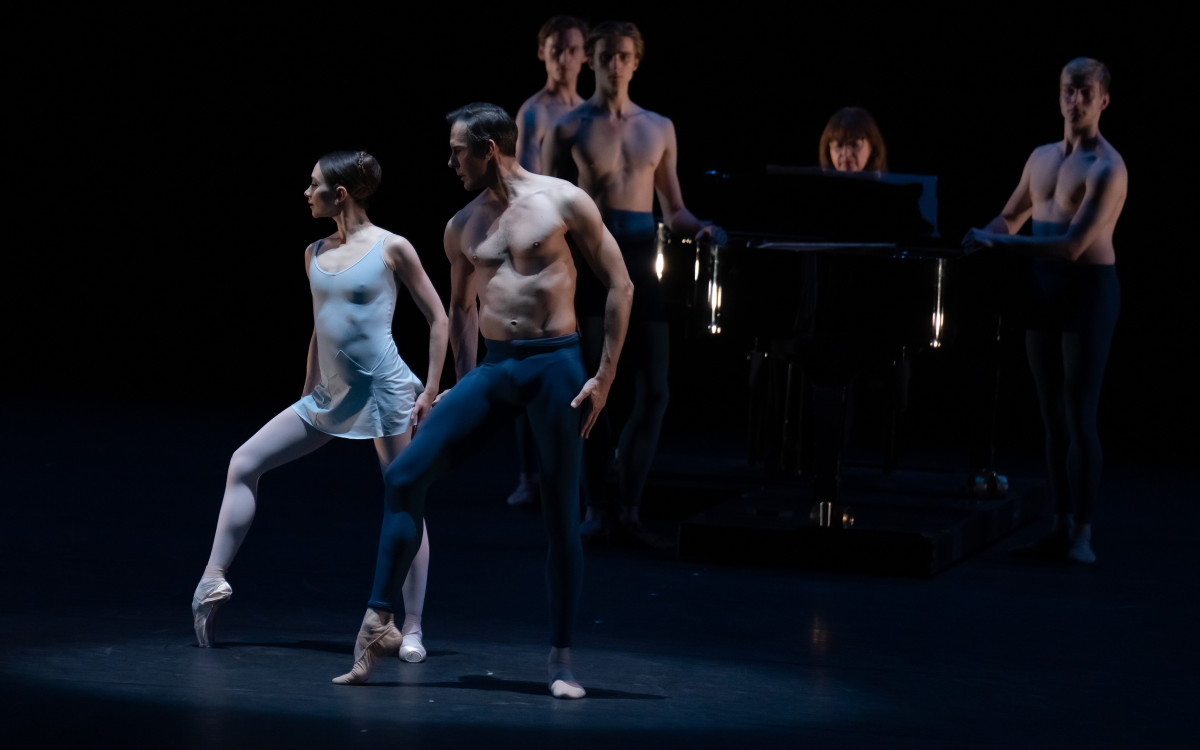 Anna Ol and Jozef Varga in Hans van Manen's Trois Gnossiennes by Sasha Gouliaev courtesy of Nationale Opera & Ballet