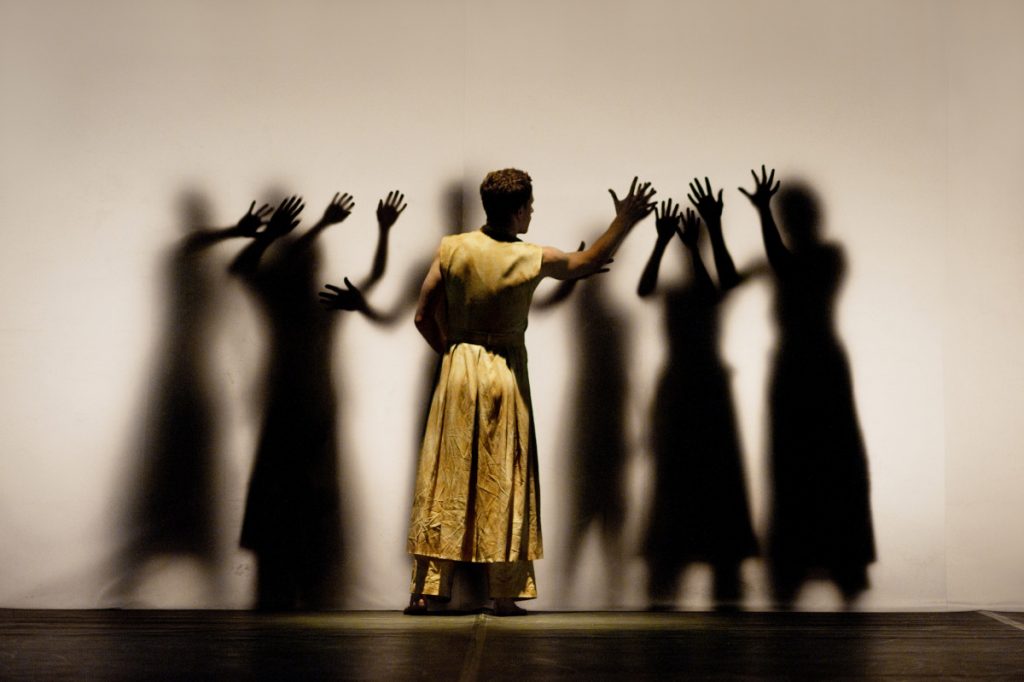 Boston Ballet - Fall Experience
Akram Khan Company in Vertical Road (Reimagined), photo by Laurent Ziegler