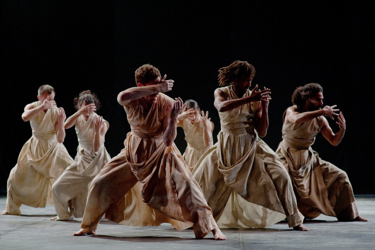 Akram Khan Company in Vertical Road Reimagined, photo by Laurent Ziegler